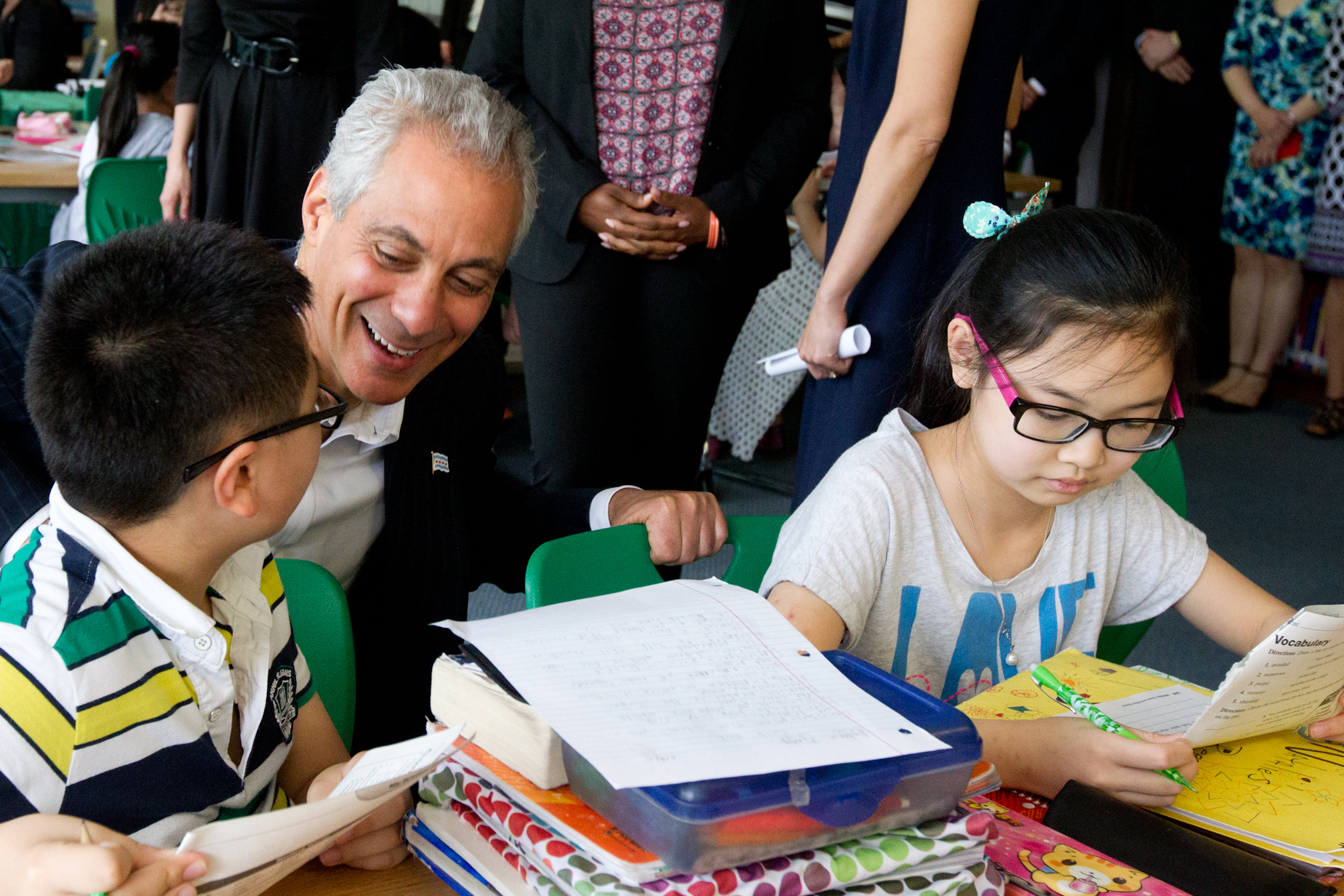 Mayor Emanuel visits with students receiving free eye glasses at Haines Elementary.